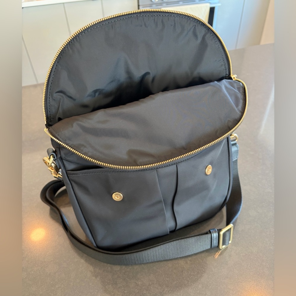 Quince Revive Nylon Foldover Crossbody - Picture 3 of 5